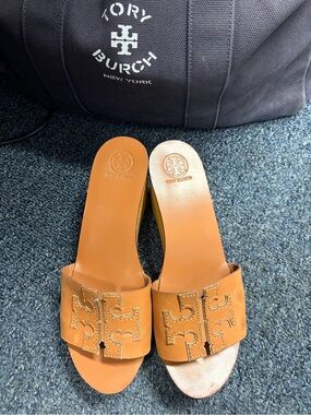 Tory Burch Tan/Cognac Leather Logo Slide Mules